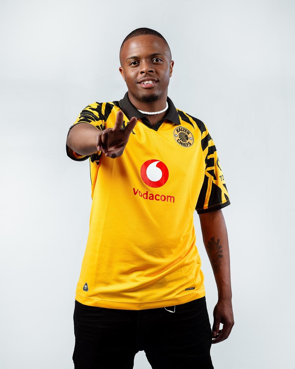 Xavi Yenti in yellow jersey